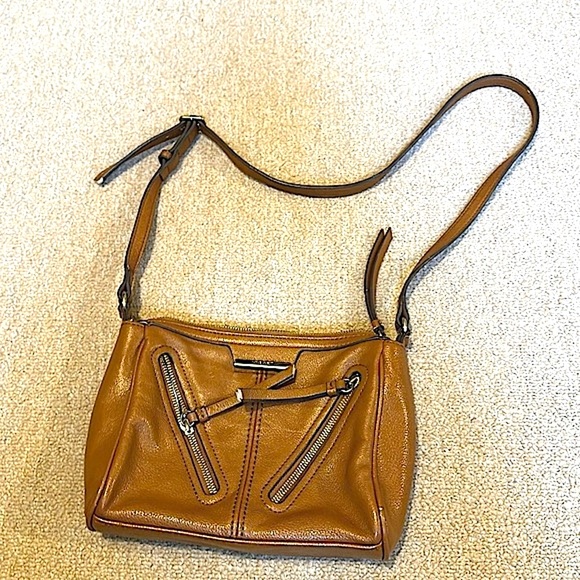 Nine West crossbody purse - brown - zipper - adjustable strap - Picture 2 of 8